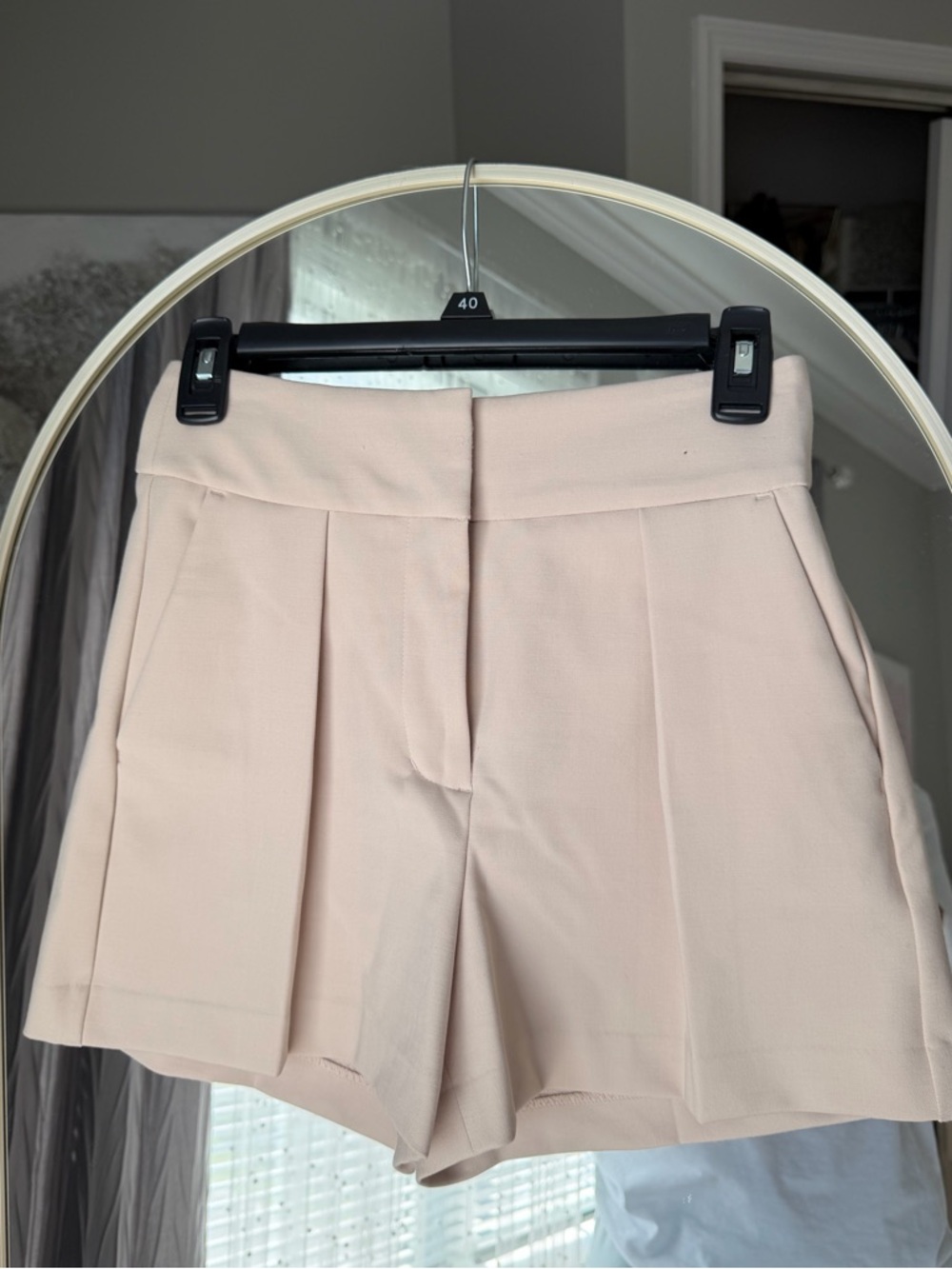 Express High-Waist Pleated Bermuda Shorts - Cream